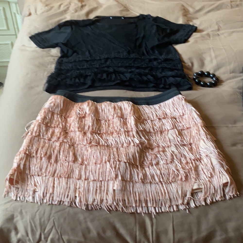 Flirty & fun skirt from my favorite Miami vintage! - Picture 2 of 5